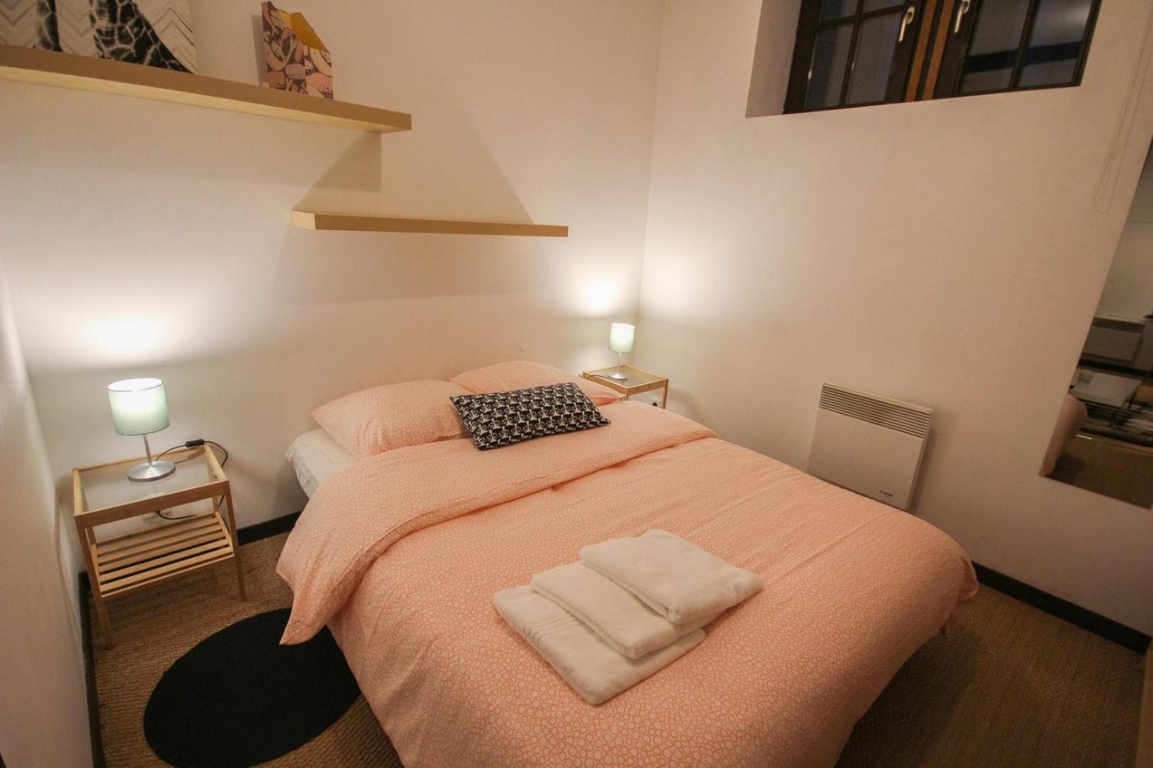 One Bedroom Equipped In Old Rijsel Buitenkant foto